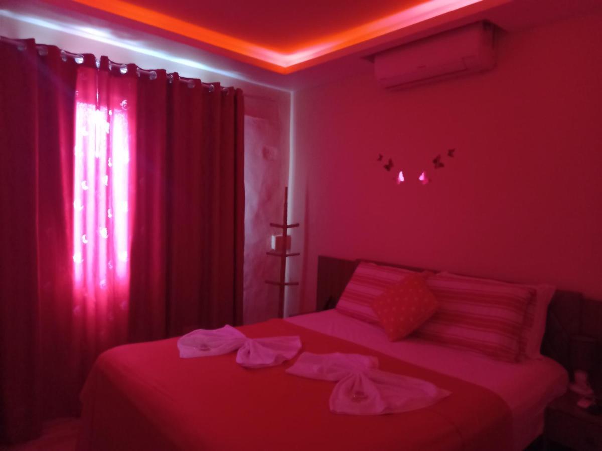 Quartos Em Casa In Caxias Da Paraiso Duque de Caxias Ngoại thất bức ảnh