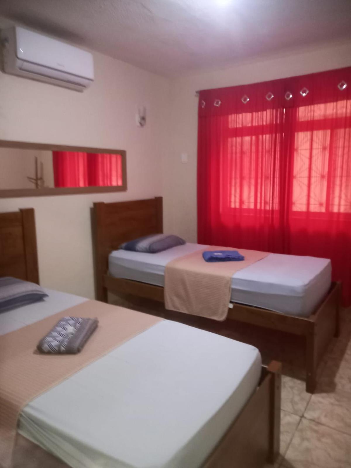 Quartos Em Casa In Caxias Da Paraiso Duque de Caxias Ngoại thất bức ảnh