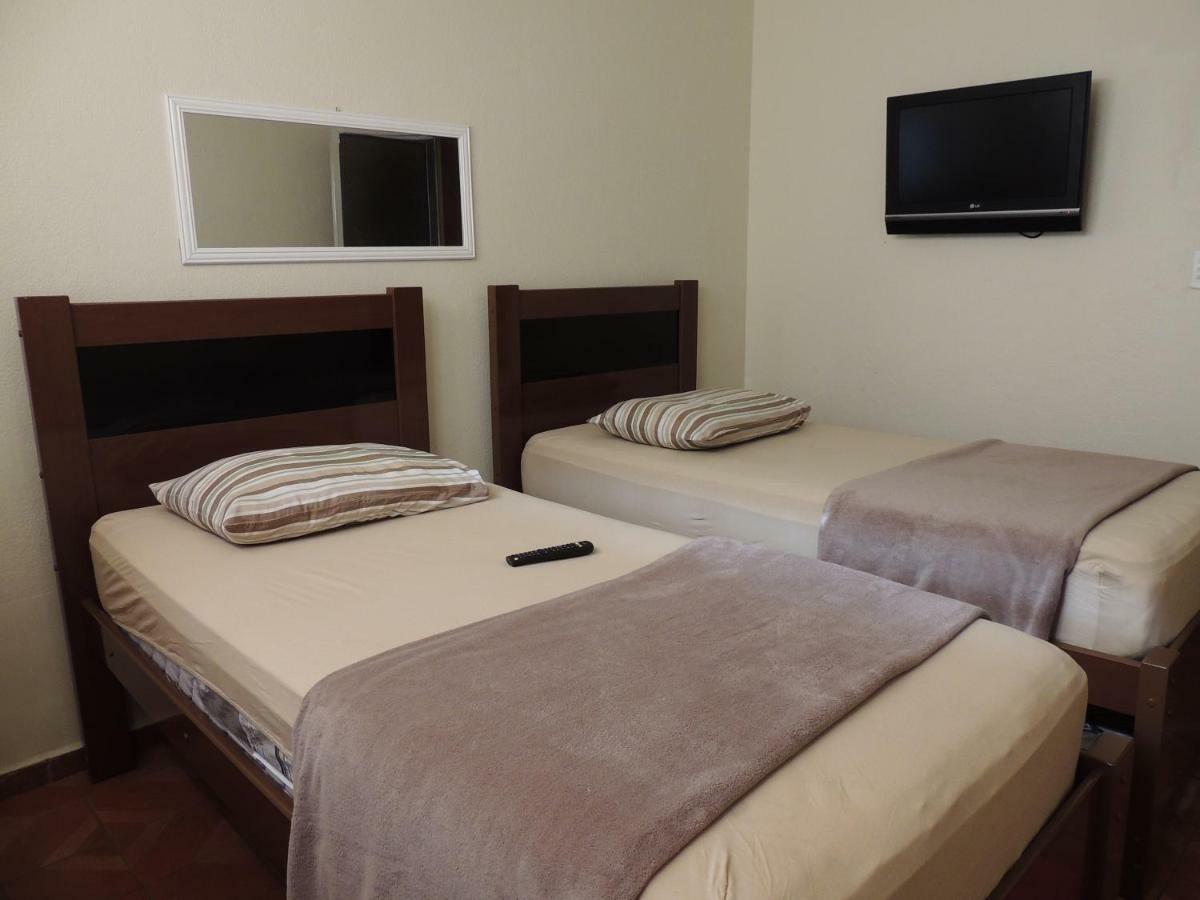 Quartos Em Casa In Caxias Da Paraiso Duque de Caxias Phòng bức ảnh
